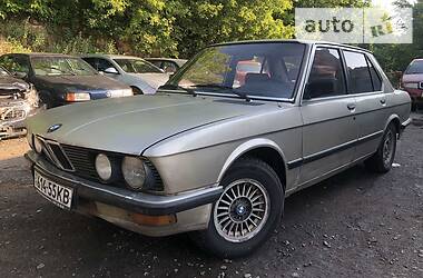 Седан BMW 5 Series 1985 в 