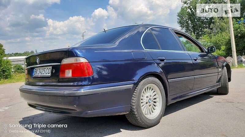 Седан BMW 5 Series 2000 в Рівному