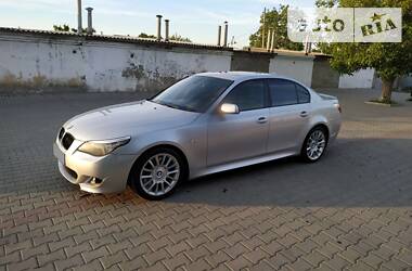 Седан BMW 5 Series 2004 в Измаиле