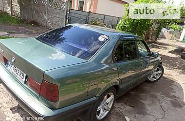 Седан BMW 5 Series 1989 в Кривом Роге