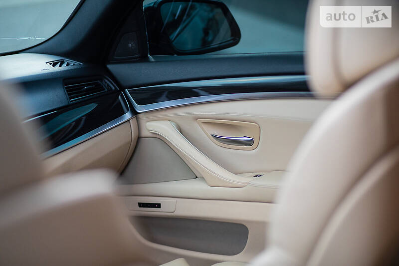 Седан BMW 5 Series 2011 в Дніпрі
