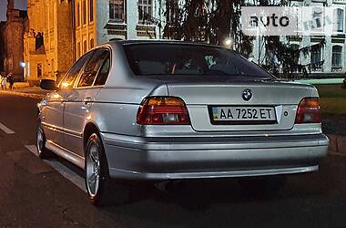 Седан BMW 5 Series 2001 в 