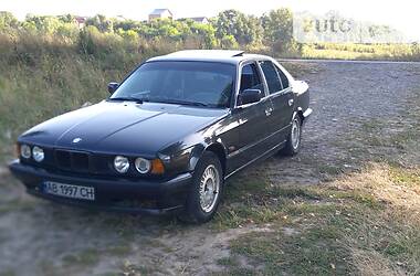 Седан BMW 5 Series 1988 в Виннице