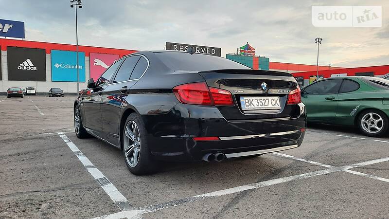 Седан BMW 5 Series 2013 в 