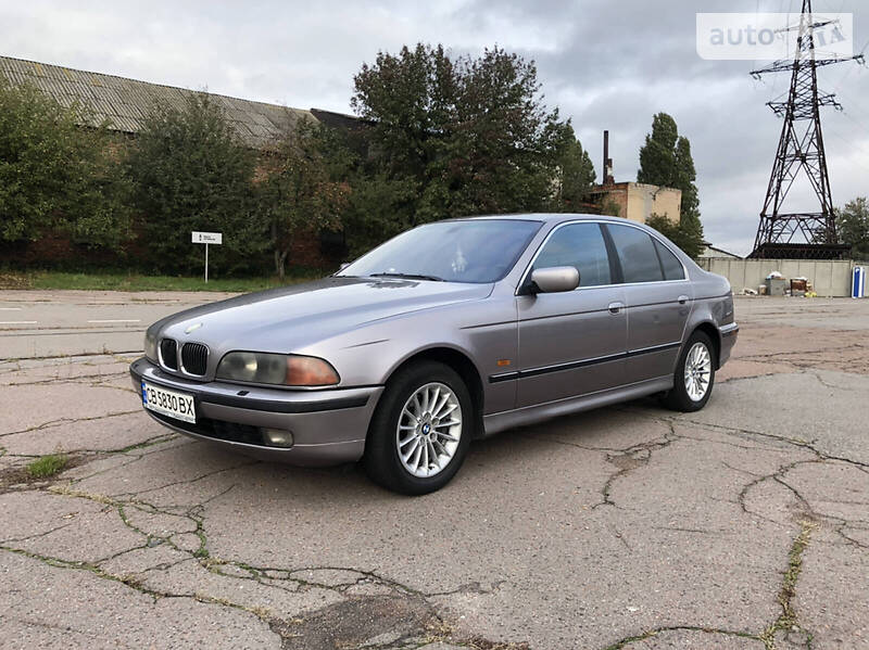 Седан BMW 5 Series 2000 в Чернигове