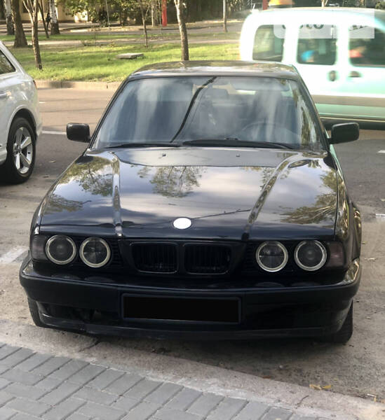 Седан BMW 5 Series 1995 в Николаеве