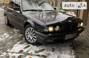 Седан BMW 5 Series 1993 в Киеве