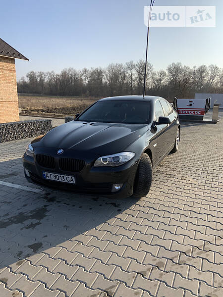 Седан BMW 5 Series 2011 в Снятине