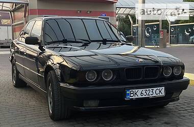 Седан BMW 5 Series 1988 в Ровно