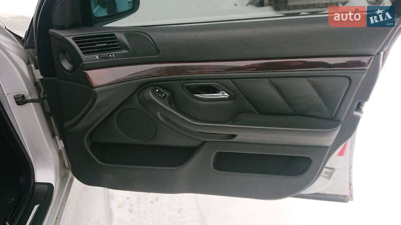 Седан BMW 5 Series 2002 в Коломые