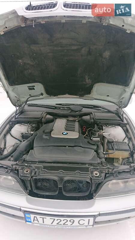 Седан BMW 5 Series 2002 в Коломые