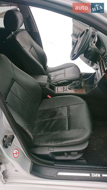 Седан BMW 5 Series 2002 в Коломые