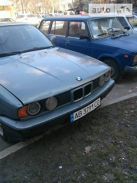 Седан BMW 5 Series 1988 в Вінниці