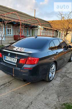 Седан BMW 5 Series 2012 в Татарбунарах