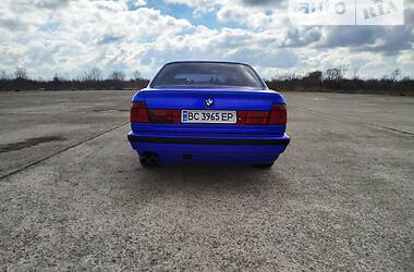 Седан BMW 5 Series 1992 в Стрию