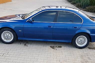 Седан BMW 5 Series 2000 в Черновцах