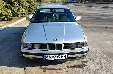 Седан BMW 5 Series 1990 в Києві