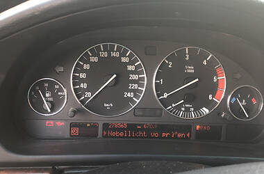 Седан BMW 5 Series 2001 в Остроге