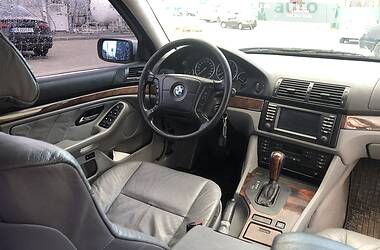 Седан BMW 5 Series 2001 в Киеве