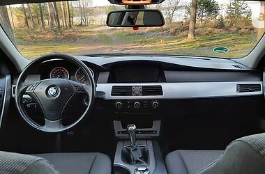 Седан BMW 5 Series 2004 в Острозі