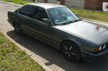 Седан BMW 5 Series 1990 в Кривому Розі