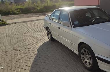 Седан BMW 5 Series 1988 в Рівному