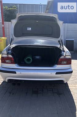 Седан BMW 5 Series 2002 в Одессе