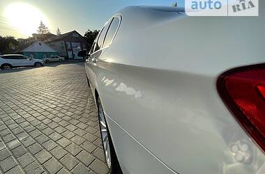 Седан BMW 5 Series 2011 в Новоселице