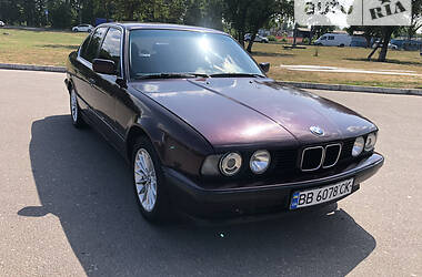 Седан BMW 5 Series 1988 в Сумах