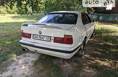 Седан BMW 5 Series 1989 в Путивлі
