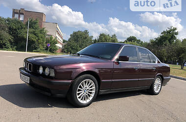 Седан BMW 5 Series 1988 в Сумах