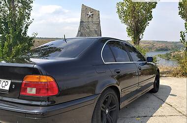 Седан BMW 5 Series 2001 в Южноукраинске
