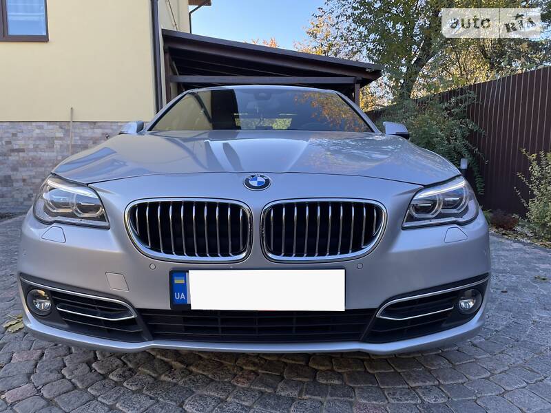 Седан BMW 5 Series 2015 в Львове