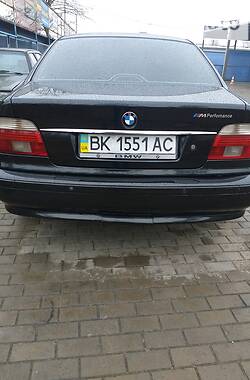 Седан BMW 5 Series 2003 в Вараше