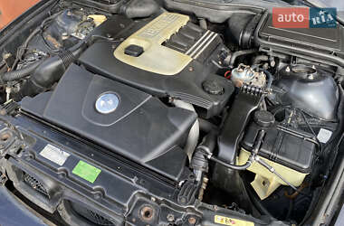 Седан BMW 5 Series 2001 в 