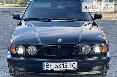 Седан BMW 5 Series 1992 в Одессе