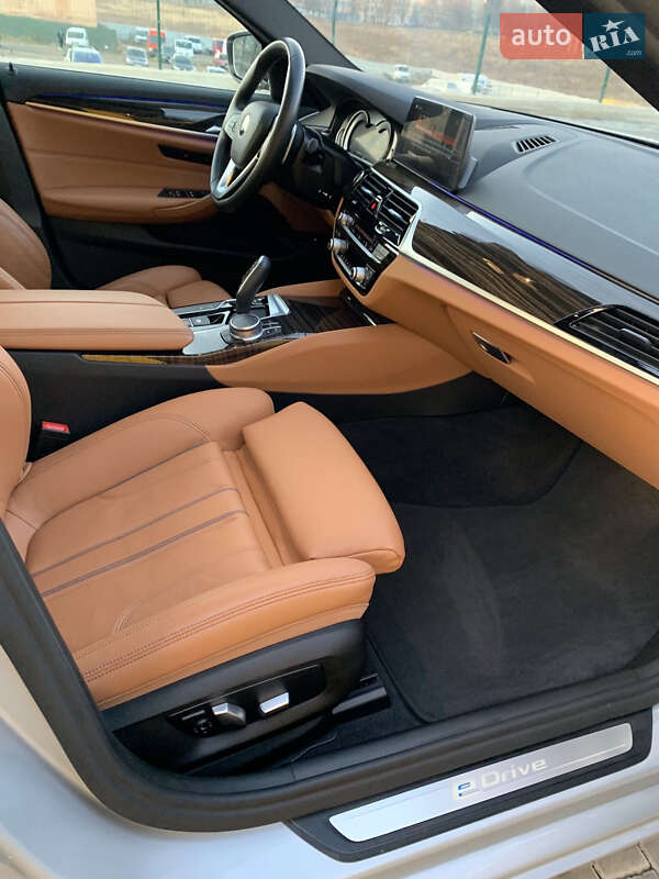 Седан BMW 5 Series 2018 в Ровно фото 18 Седан BMW 5 Series 2018 в Ровно