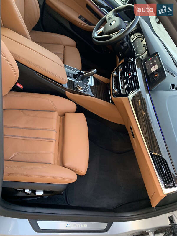 Седан BMW 5 Series 2018 в Ровно фото 20 Седан BMW 5 Series 2018 в Ровно