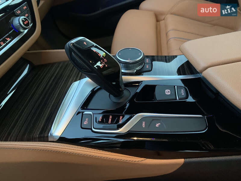 Седан BMW 5 Series 2018 в Ровно фото 31 Седан BMW 5 Series 2018 в Ровно