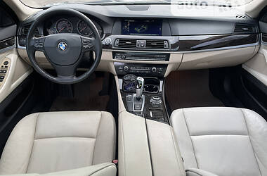 Седан BMW 5 Series 2012 в Дніпрі