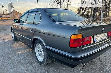 Седан BMW 5 Series 1990 в Одессе