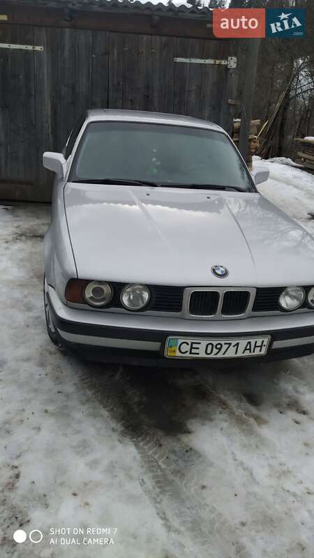 Седан BMW 5 Series 1990 в Черновцах