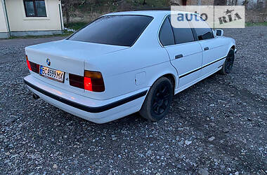 Седан BMW 5 Series 1988 в Львове