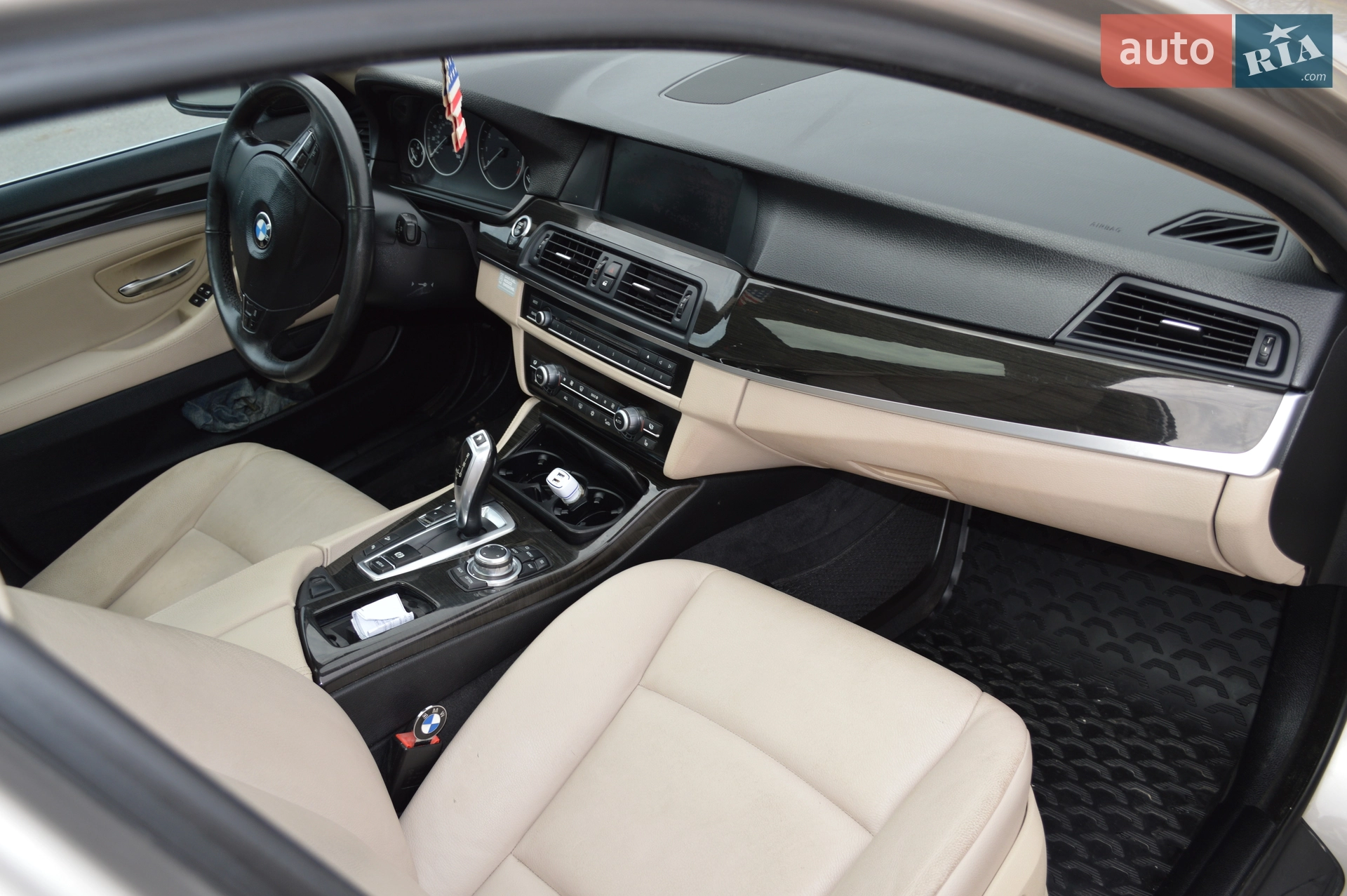 2012 BMW 5er - мініатюра 21