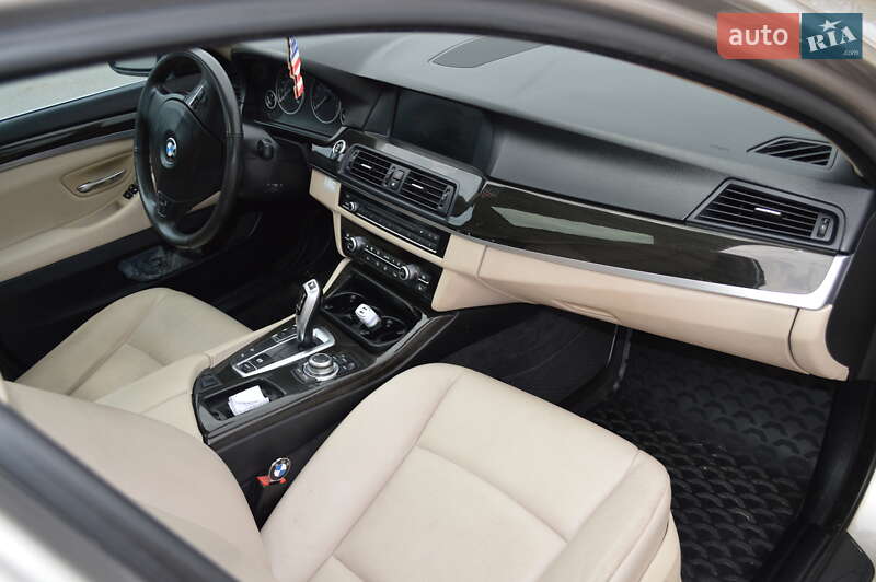 Седан BMW 5 Series 2012 в Полтаві
