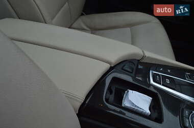 Седан BMW 5 Series 2012 в 