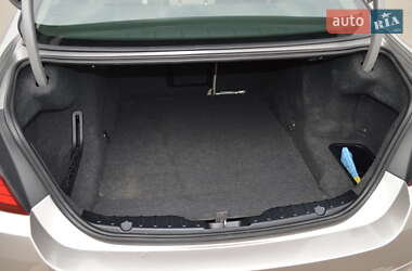 Седан BMW 5 Series 2012 в Полтаві