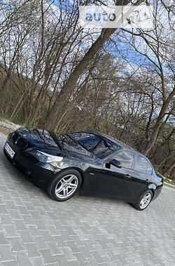 Седан BMW 5 Series 2005 в 