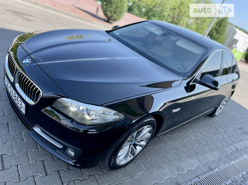 Седан BMW 5 Series 2015 в Мукачево