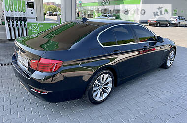 Седан BMW 5 Series 2015 в Мукачево